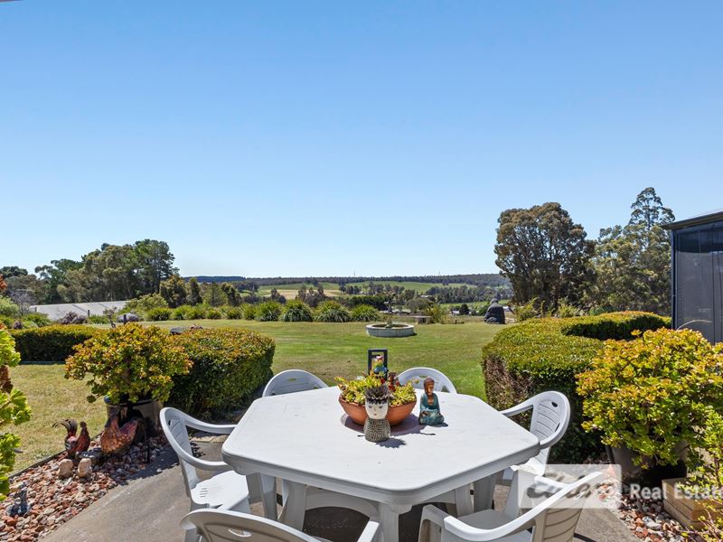 343 Steere Street, Collie