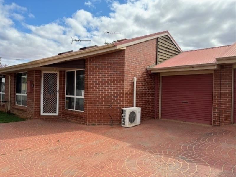 2/44 Wittenoom St, Boulder