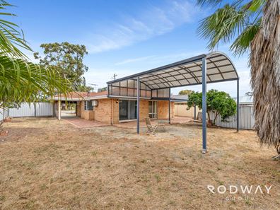 111 Braemore St, Seville Grove WA 6112