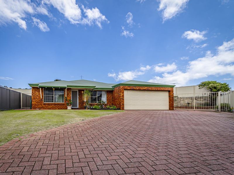 6 Glamis Court, Orelia