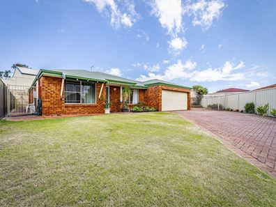 6 Glamis Court, Orelia WA 6167