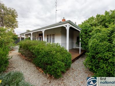 16 Gairdner Street, Northam WA 6401