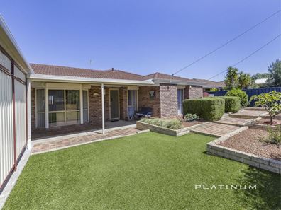 27 Deyoung Road, Craigie WA 6025