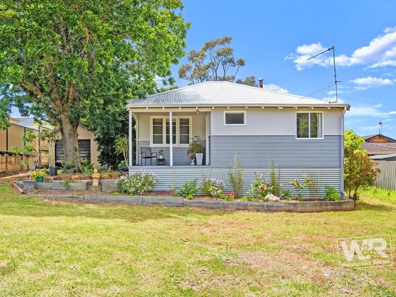 12 Preiss Street, Lockyer WA 6330