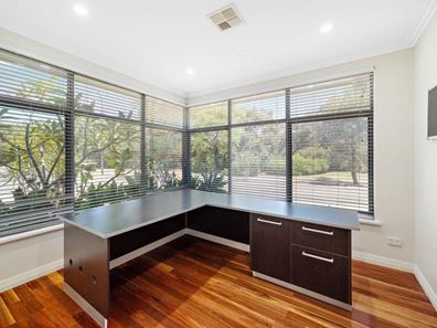 1 Fennell Rise, Darch WA 6065