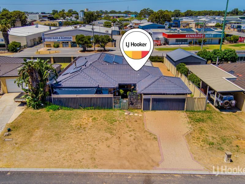 16 La Grange, Meadow Springs