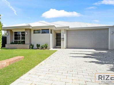 33 Solandri Bend, Banksia Grove WA 6031