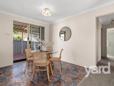 4/6 Bartlett Street, Willagee WA 6156