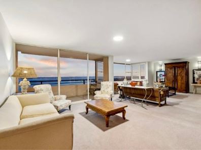 18W/14-18 Kings Park Avenue, Crawley WA 6009