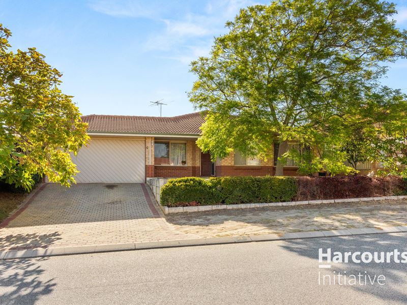 4 Everglades Parade, Landsdale WA 6065