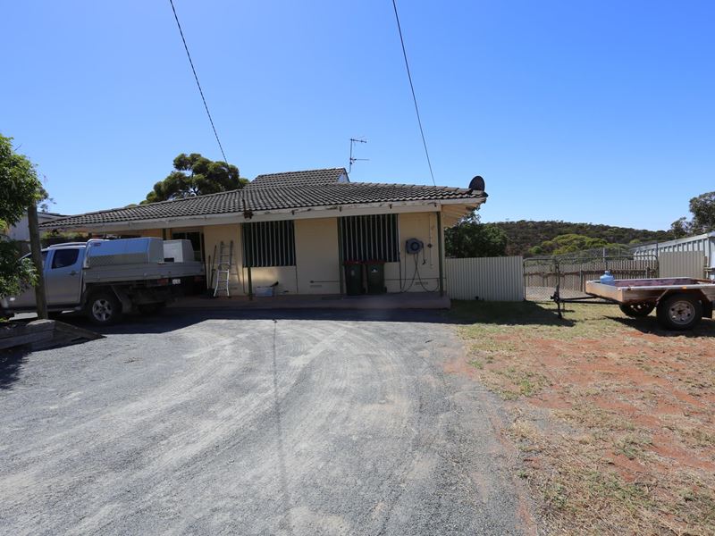 12 Sheoak St, Kambalda East WA 6442