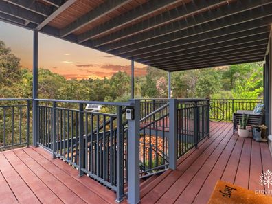 30 Persimmon Place, Kalamunda WA 6076