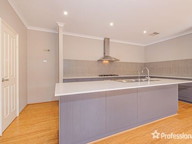 6 Ligado Avenue, Aveley WA 6069