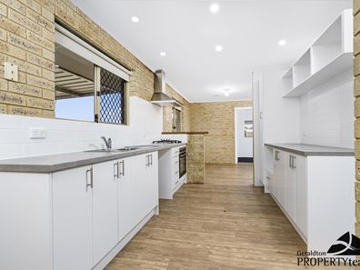 80 Chapman Valley Road, Waggrakine WA 6530