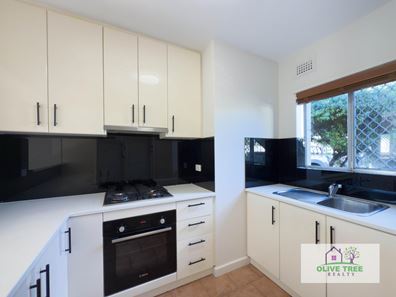 4/30 Jennings Way, Lockridge WA 6054
