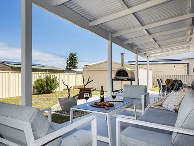 9 Harvey Drive, Ledge Point WA 6043