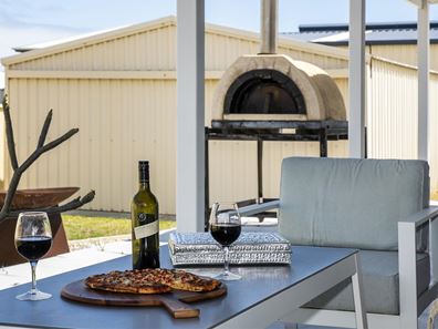 9 Harvey Drive, Ledge Point WA 6043