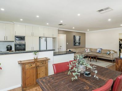 35C Ravenswood Drive, Nollamara WA 6061