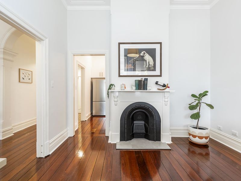 1A Persimmon Street, North Perth