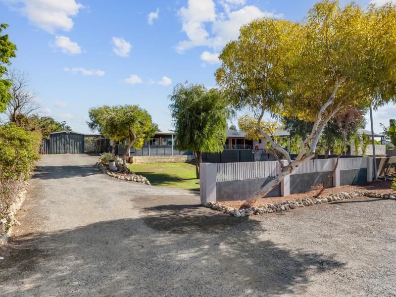 9 Wooleen Street, Golden Bay
