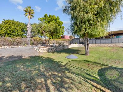 9 Wooleen Street, Golden Bay WA 6174