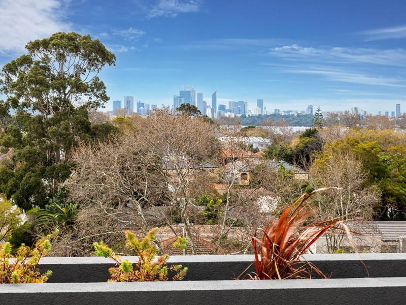 305/8 Macrae Road, Applecross