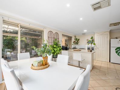 1 Cottrill Street, Alfred Cove WA 6154
