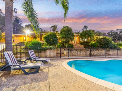 9 Ray Close, Byford WA 6122
