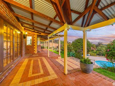 9 Ray Close, Byford WA 6122