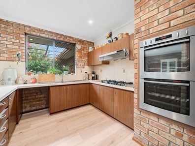 12 Wyton Place, Gosnells WA 6110