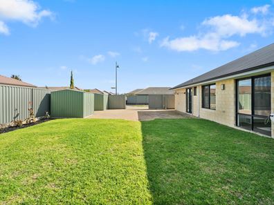 62 Weewar Circuit, South Yunderup WA 6208