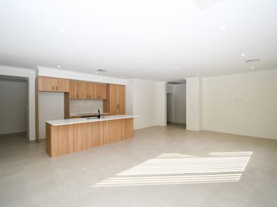 78 Sharperton Meander, Dudley Park WA 6210