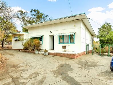 6 Butcher Road, Roleystone WA 6111