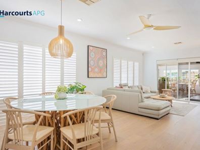 2 Dutton Way, Millbridge WA 6232