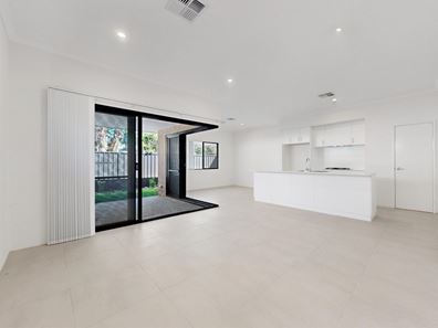 43 Camberwell St, Beckenham WA 6107