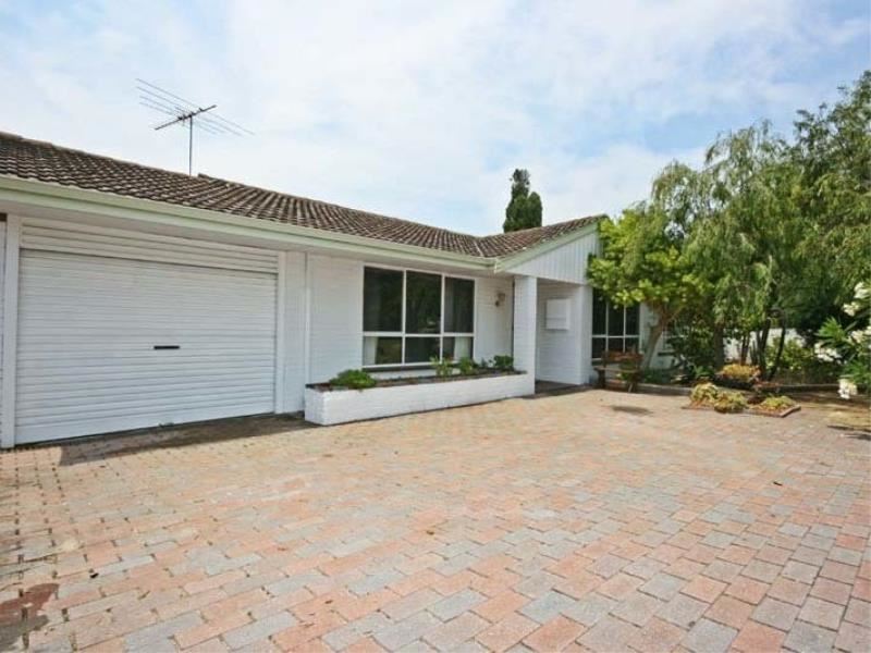 2 Venus Way, Hillarys
