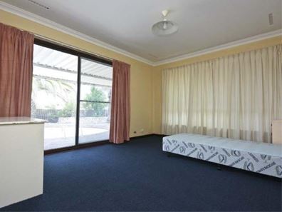 2 Venus Way, Hillarys WA 6025