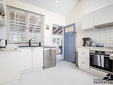 4 Stanley Street, Beachlands WA 6530