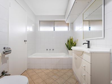 13/51 Braemore Street, Seville Grove WA 6112