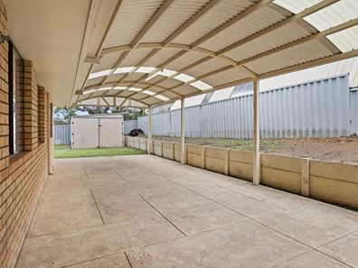 12 Hewison Street, Withers WA 6230