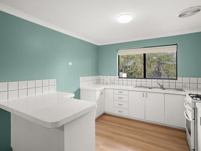 12 Hewison Street, Withers WA 6230