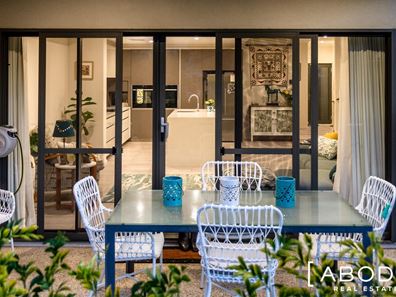 9 Morea Lane, North Coogee WA 6163