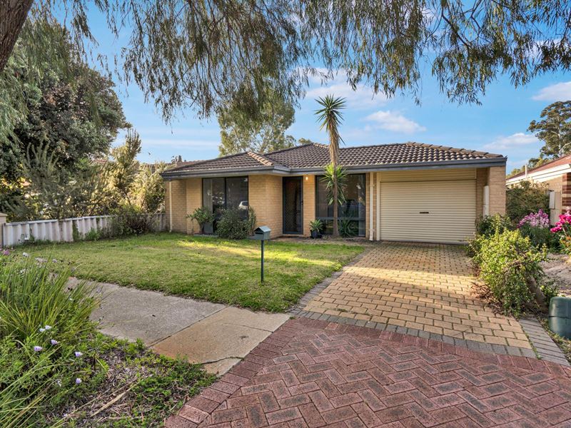 8 Rosher Road, Lockridge WA 6054