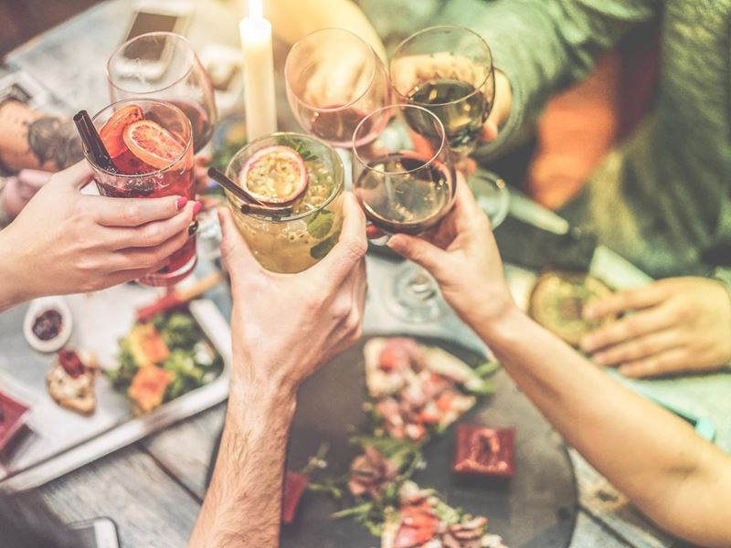 Food/Hospitality - Regional Tavern, Bar & Bistro - Freehold & Business Opportunity