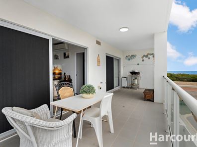 10/150 Boardwalk Boulevard, Halls Head WA 6210