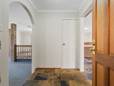 17 Portsmouth Place, Waikiki WA 6169