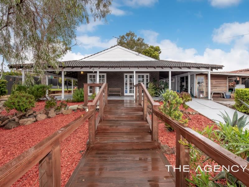 32 Simpson Drive, Padbury WA 6025
