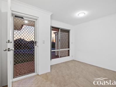 33 Tandure Heights, Lakelands WA 6180