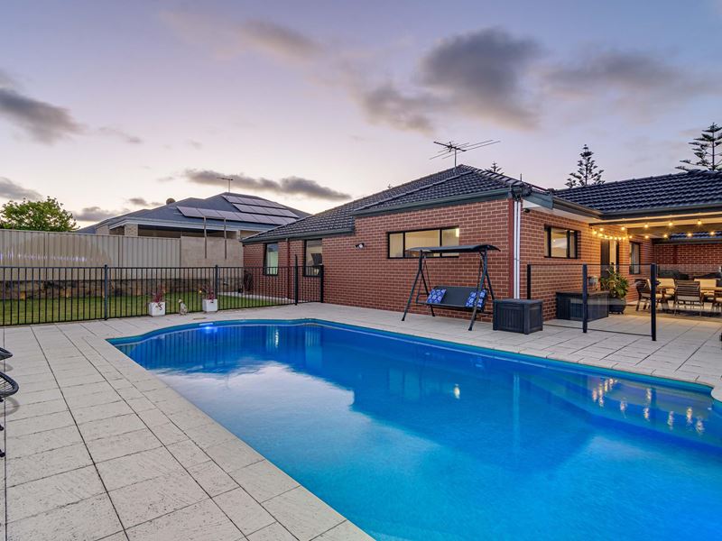 7 Hampshire Drive, Quinns Rocks WA 6030