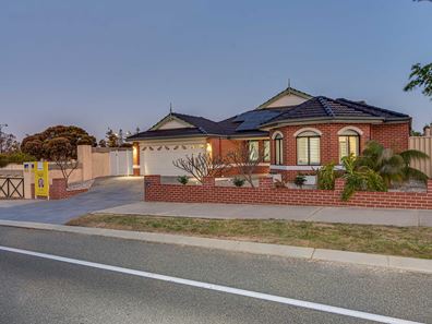 7 Hampshire Drive, Quinns Rocks WA 6030